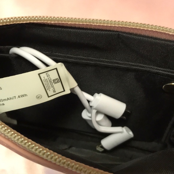 LIZ CLAIBORNE POWER BANK PHONE CHARGING WALLET 📱 - Picture 2 of 5